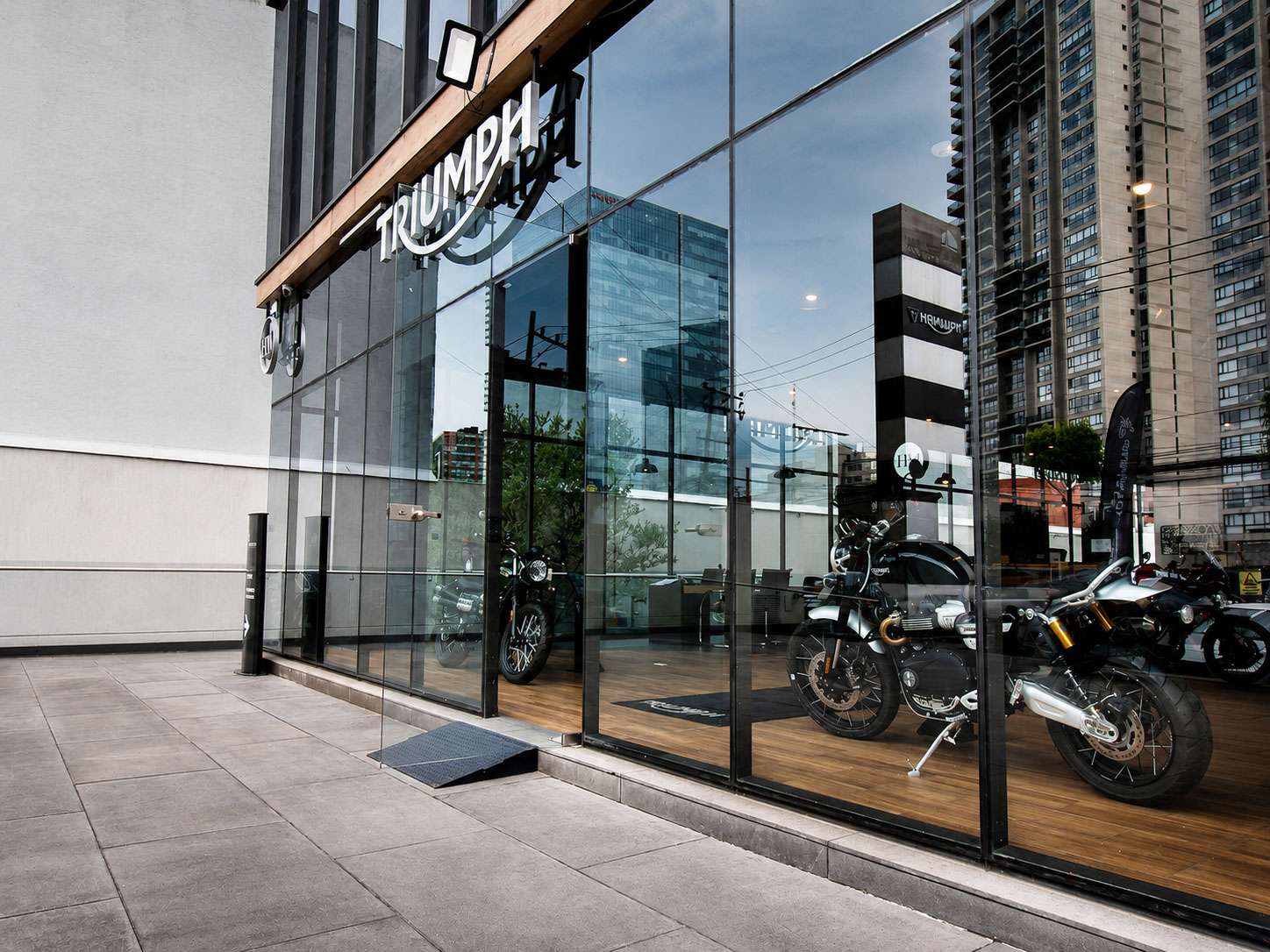 Triumph Santa Fe